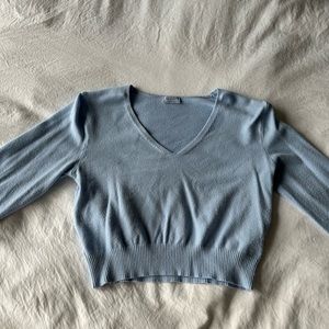Cropped Brandy Melville v-neck sweater! Very soft and stretchy!